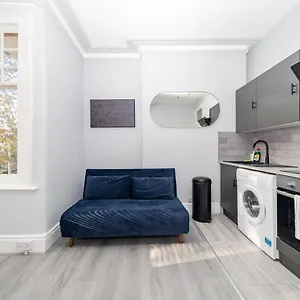 Flash Sale 1 Bedroom Flat Bn329dav06 Apartment