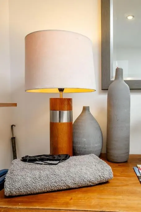 דירה ברייטון Self Contained Two Room Studio Apartment, Own Entrance, Private Parking